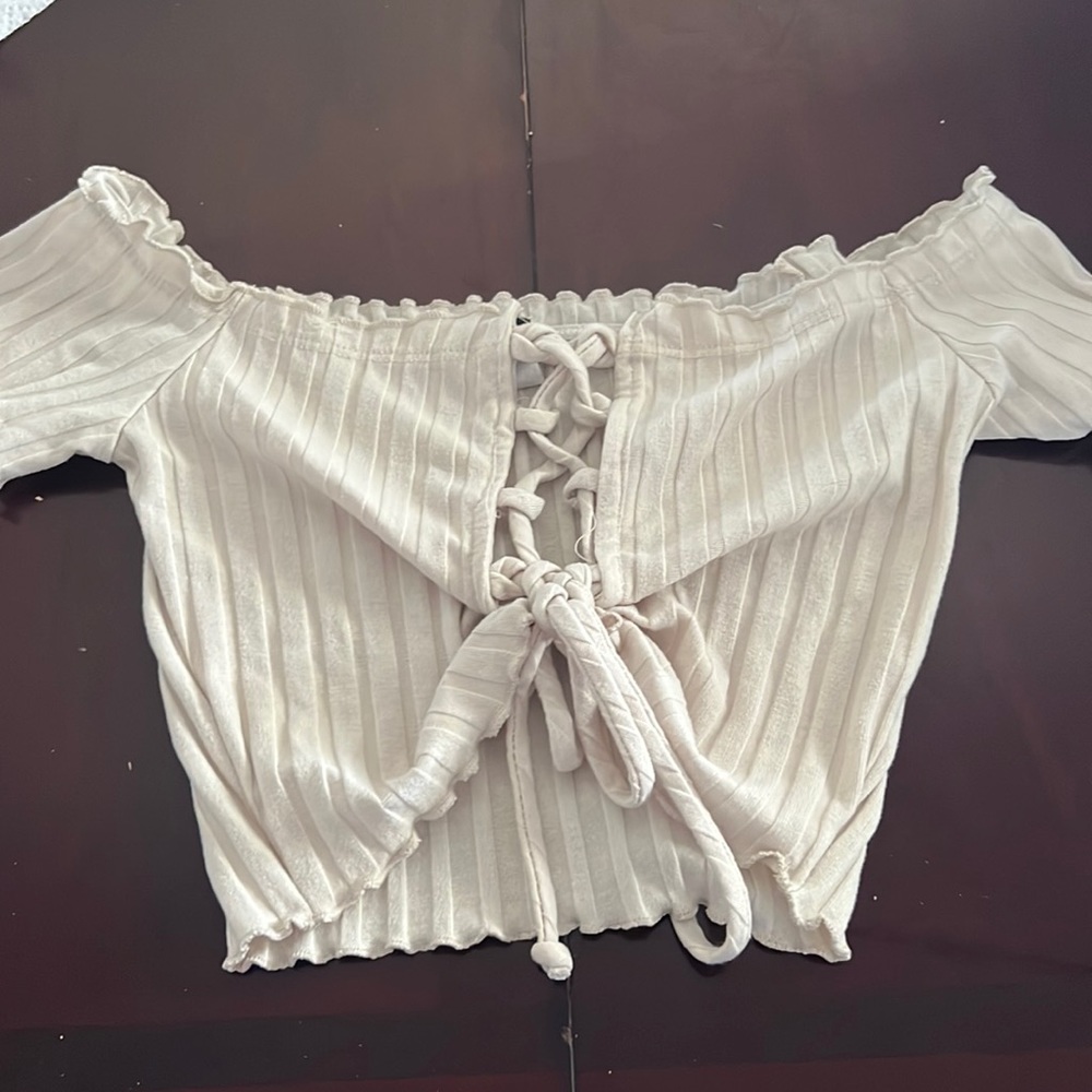 Windsor Cream color tie crop